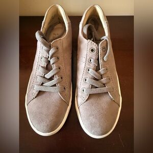 Naturalizer Taupe Sneakers